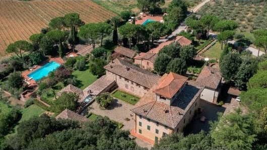 Crediti Villa Agostoli 